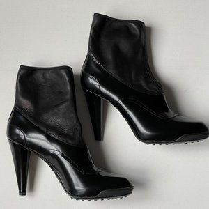 JP Tod's Leather Gomma Stitching Detail Booties